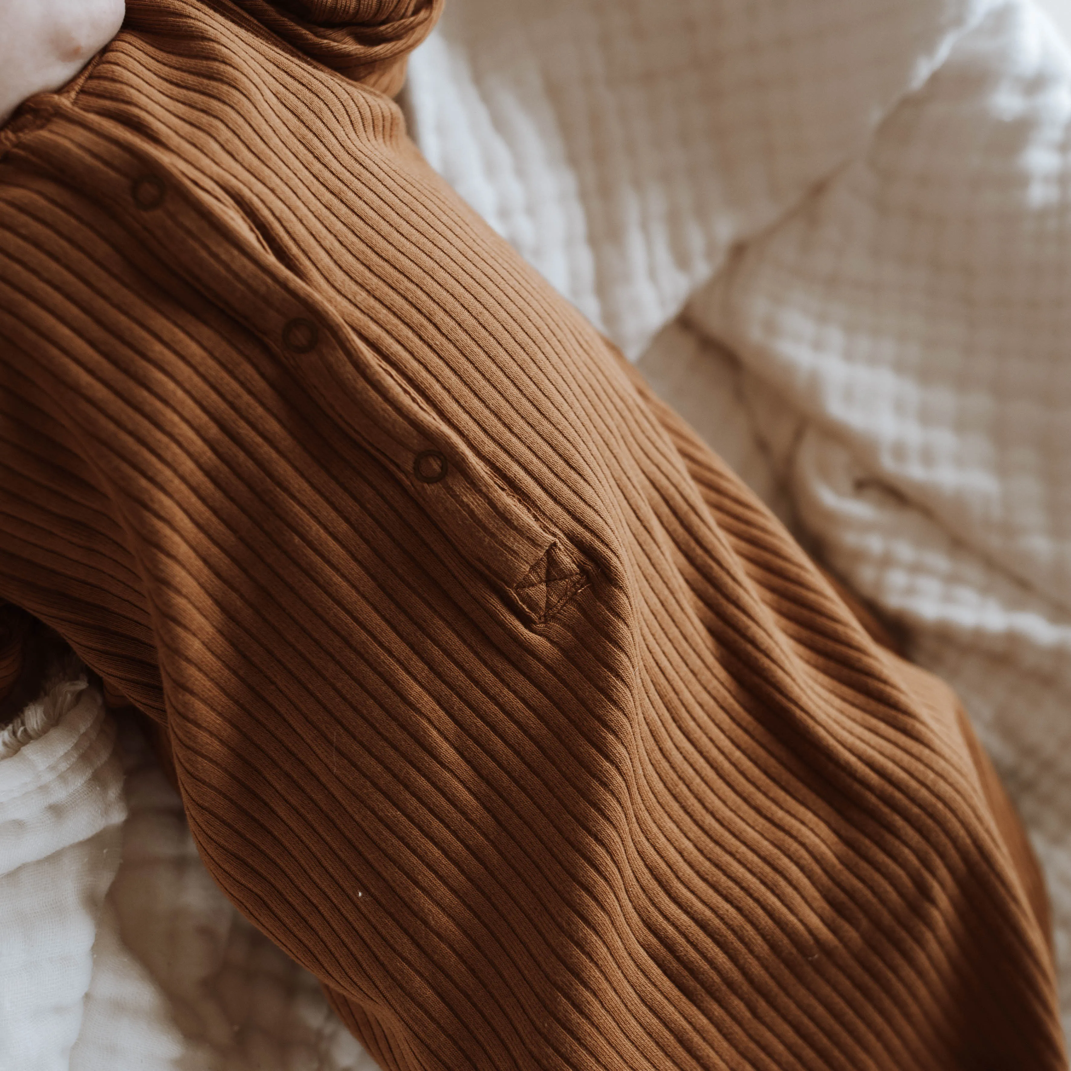 Buck & Baa BABY GOWN Cinnamon