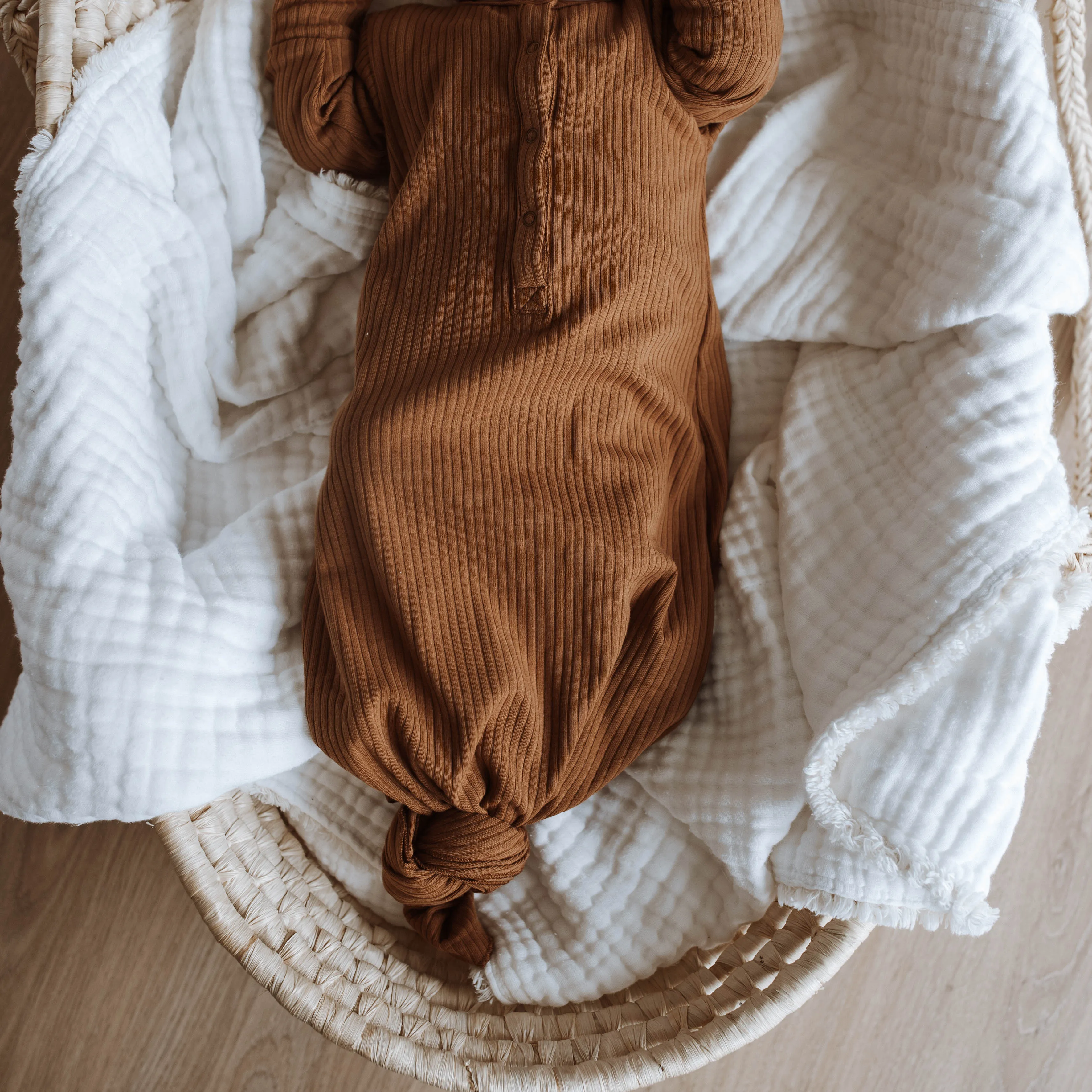 Buck & Baa BABY GOWN Cinnamon