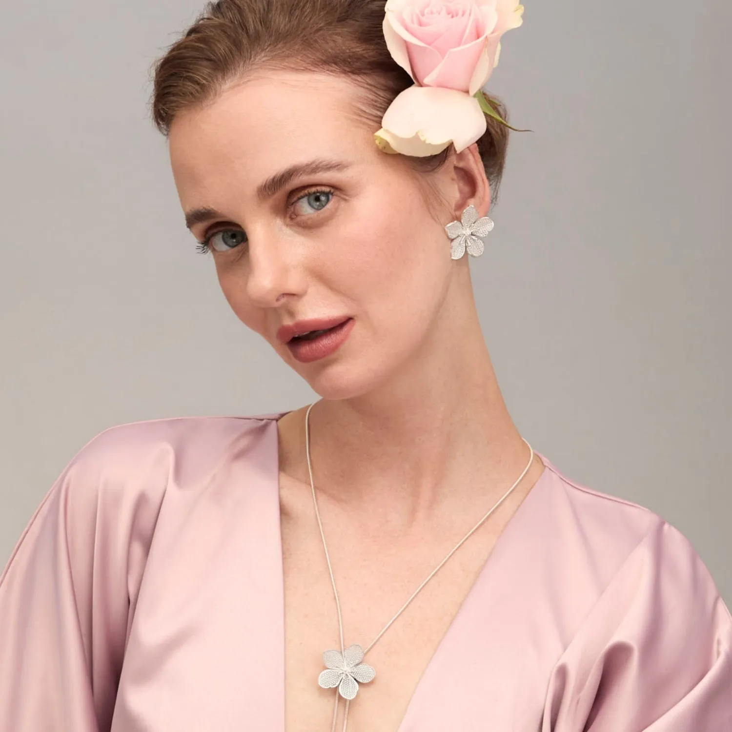 MAGNOLIA SILVER STUD EARRINGS FILIGREE