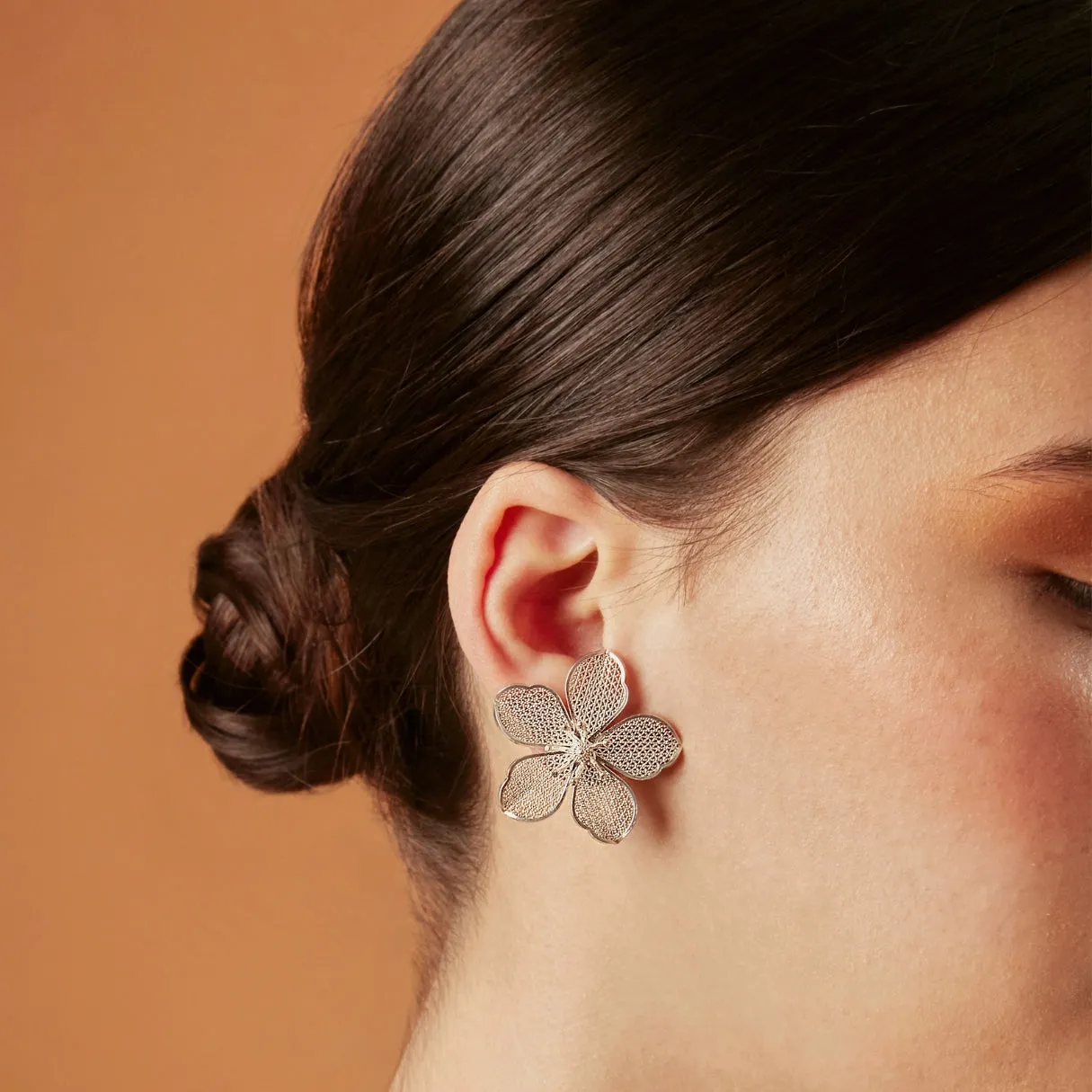 MAGNOLIA SILVER STUD EARRINGS FILIGREE